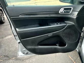 Grand Cherokee 13