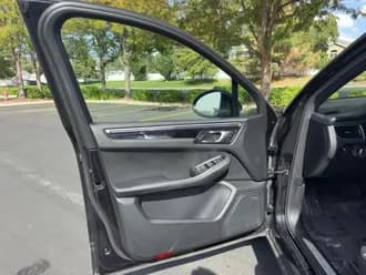 Macan 33